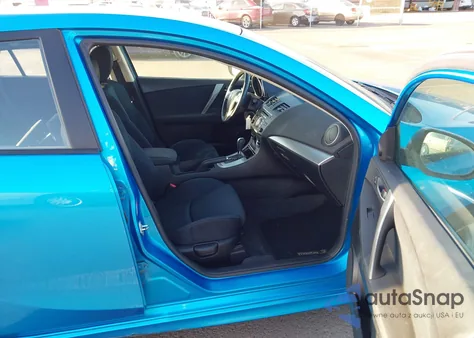 2010 Mazda Mazda3 S Sport z USA, uszkodzony, nr VIN JM1BL1H5XA1227360